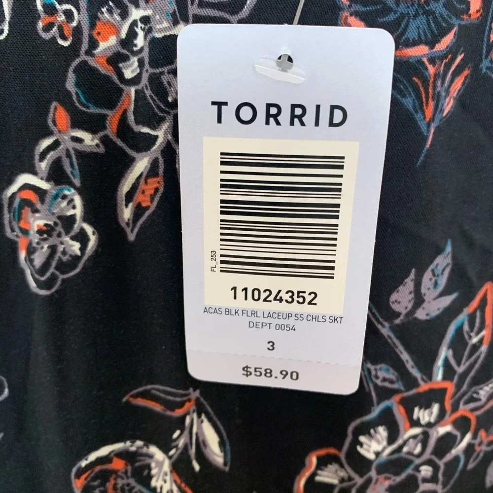 TORRID•DRESS - Picture 9 of 10